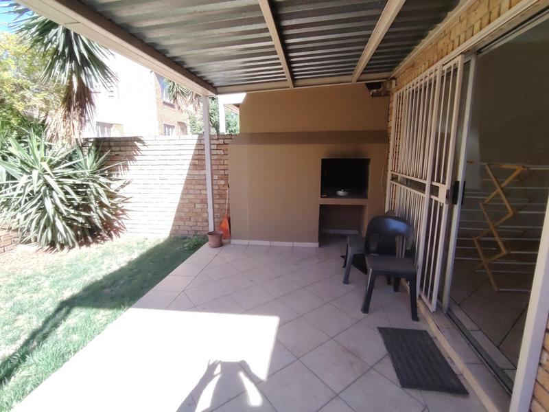 To Let 2 Bedroom Property for Rent in Amberfield Ridge Gauteng