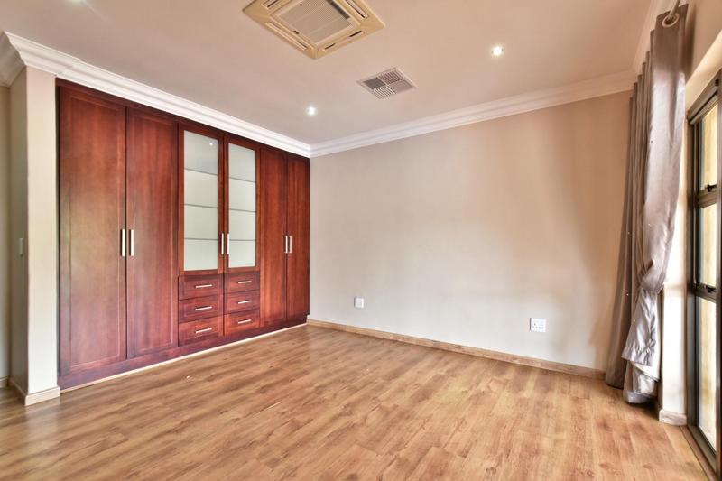 5 Bedroom Property for Sale in Krugersdorp Gauteng