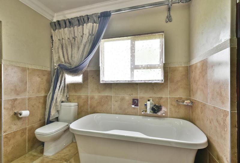 5 Bedroom Property for Sale in Krugersdorp Gauteng