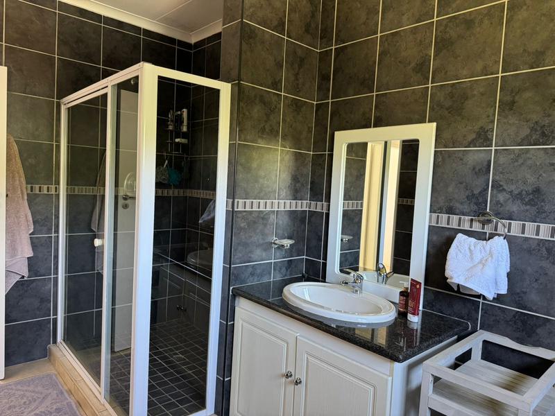 To Let 3 Bedroom Property for Rent in Midstream Estate Gauteng