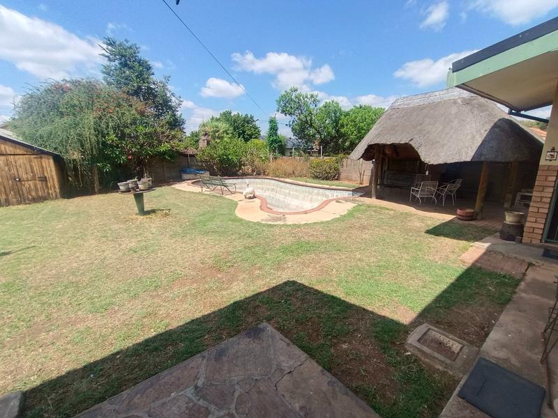 3 Bedroom Property for Sale in Moregloed Gauteng