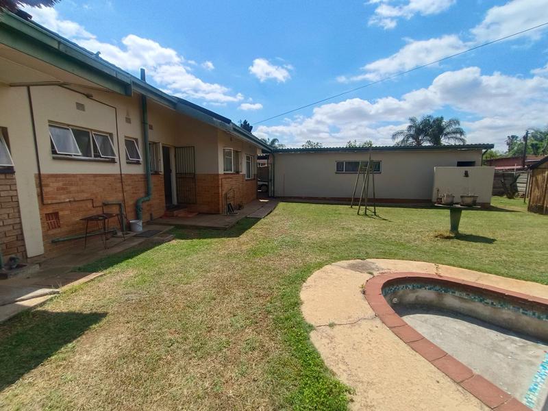 3 Bedroom Property for Sale in Moregloed Gauteng