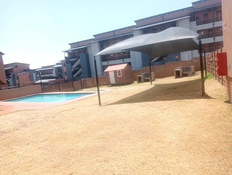 2 Bedroom Property for Sale in Vorna Valley Gauteng