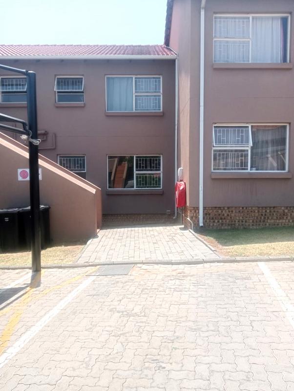 2 Bedroom Property for Sale in Vorna Valley Gauteng