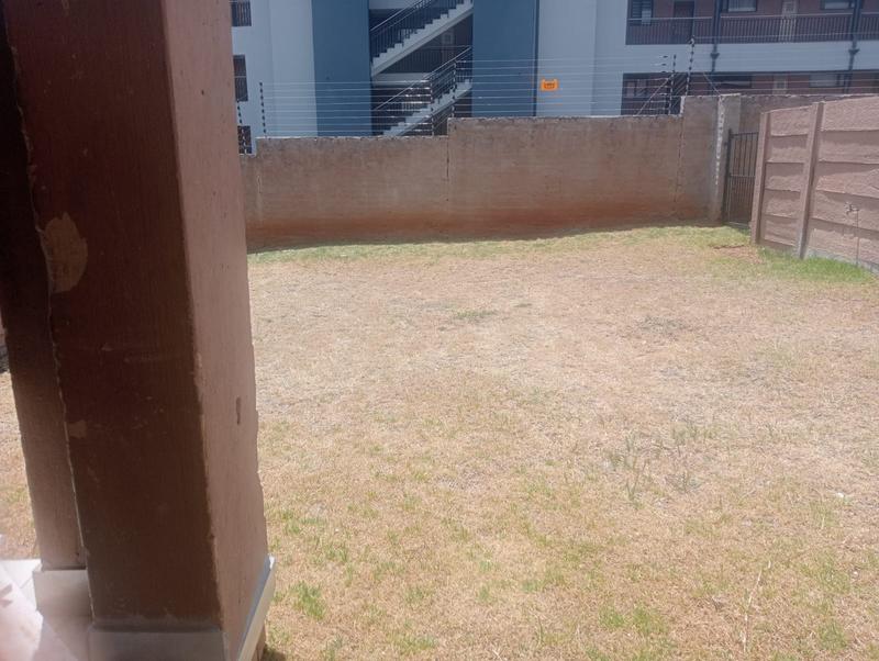 2 Bedroom Property for Sale in Vorna Valley Gauteng