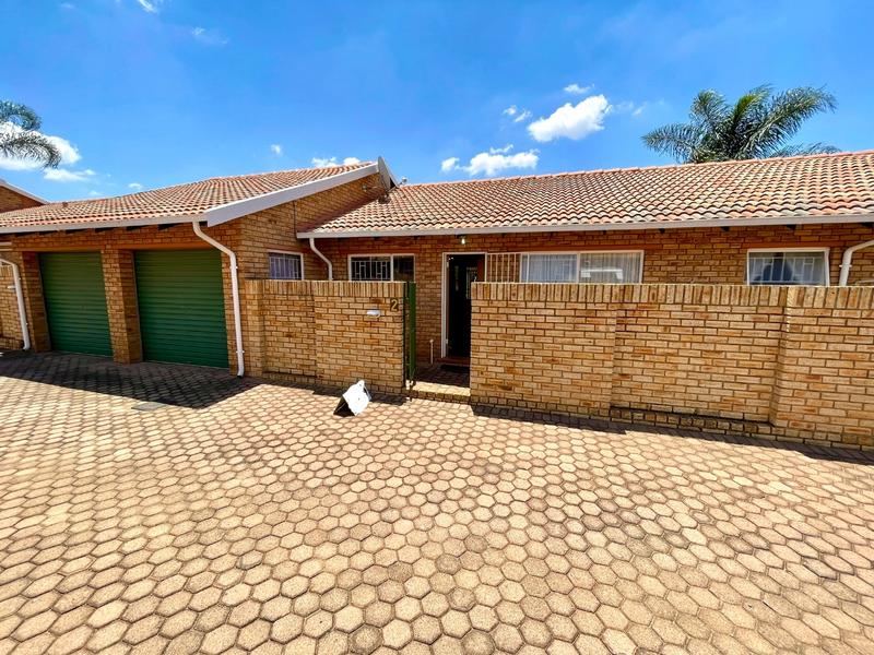 3 Bedroom Property for Sale in Noordheuwel Gauteng