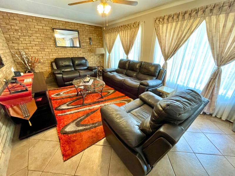 3 Bedroom Property for Sale in Noordheuwel Gauteng