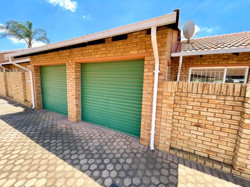 3 Bedroom Property for Sale in Noordheuwel Gauteng