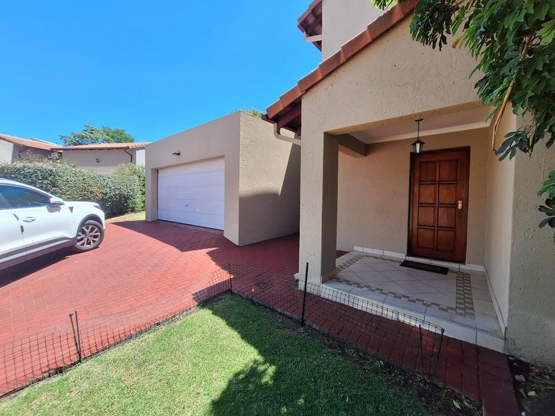 To Let 3 Bedroom Property for Rent in Lonehill Gauteng