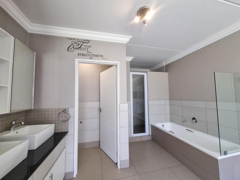 To Let 3 Bedroom Property for Rent in Fourways Gauteng