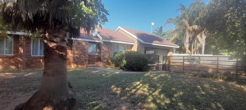 To Let 4 Bedroom Property for Rent in The Reeds Gauteng