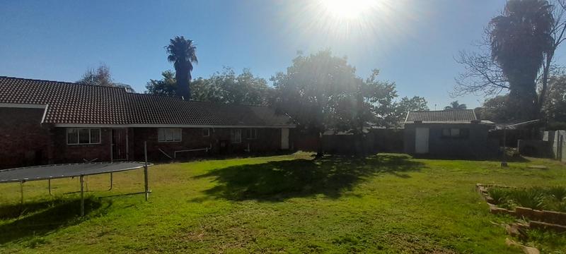 To Let 4 Bedroom Property for Rent in The Reeds Gauteng