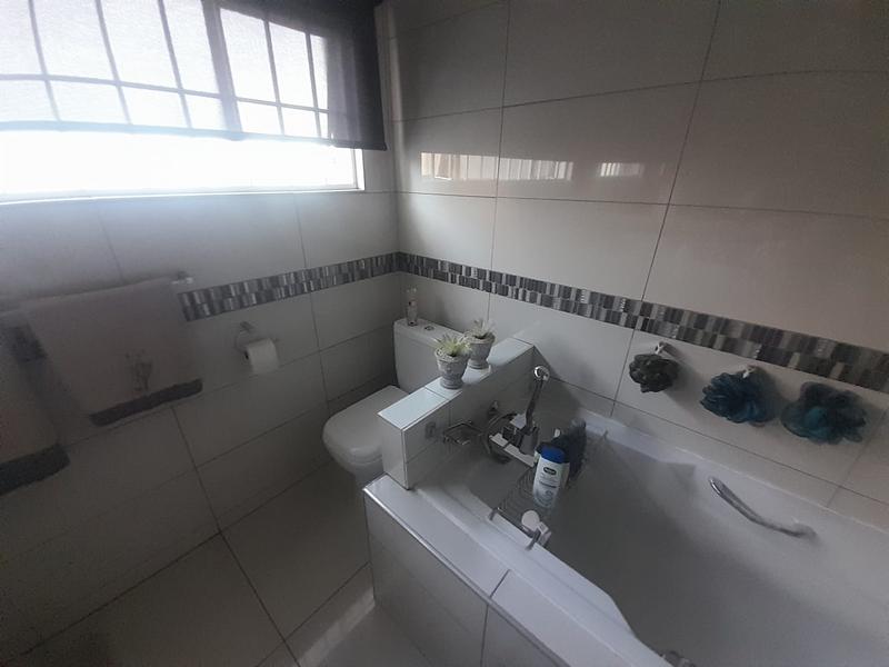 0 Bedroom Property for Sale in Andeon Gauteng