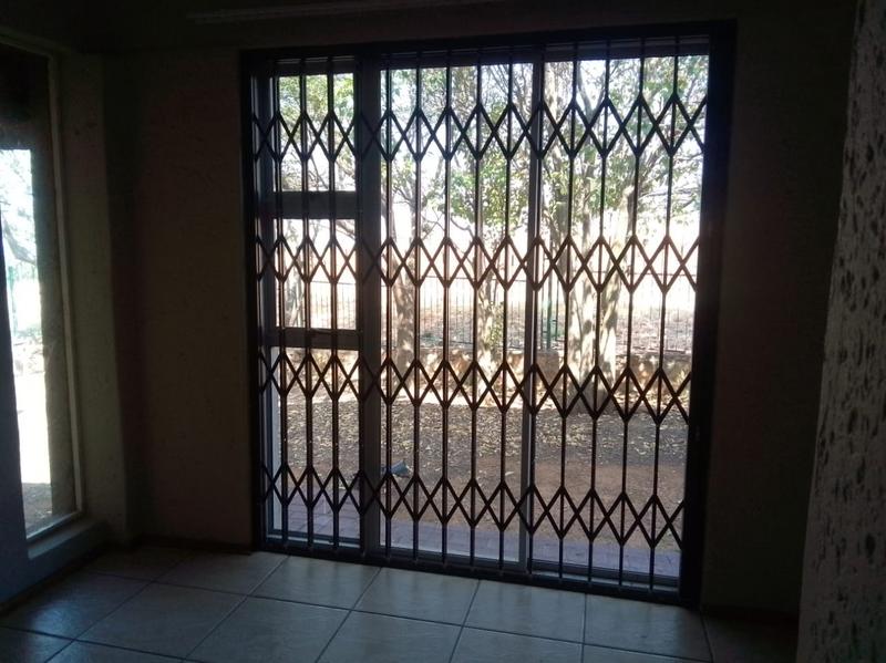 0 Bedroom Property for Sale in Vaaloewer Gauteng