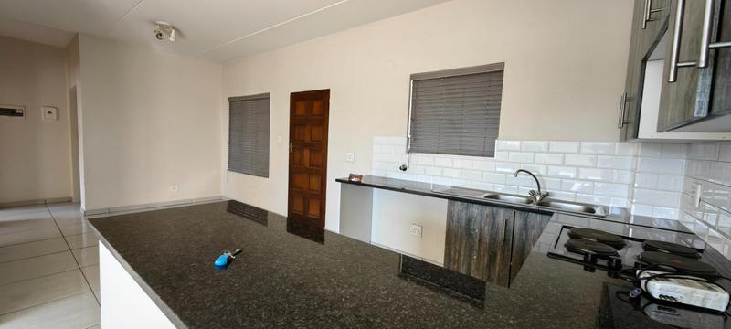 To Let 2 Bedroom Property for Rent in Halfway Gardens Gauteng