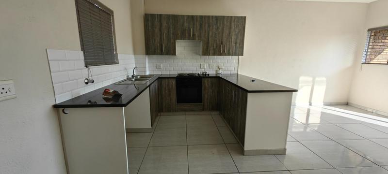 To Let 2 Bedroom Property for Rent in Halfway Gardens Gauteng