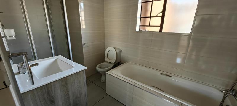 To Let 2 Bedroom Property for Rent in Halfway Gardens Gauteng