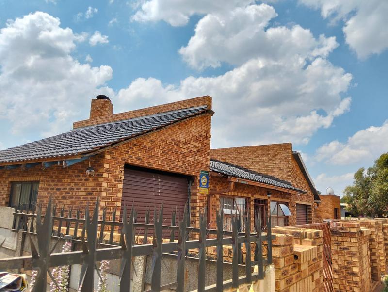 4 Bedroom Property for Sale in Eden Park Gauteng