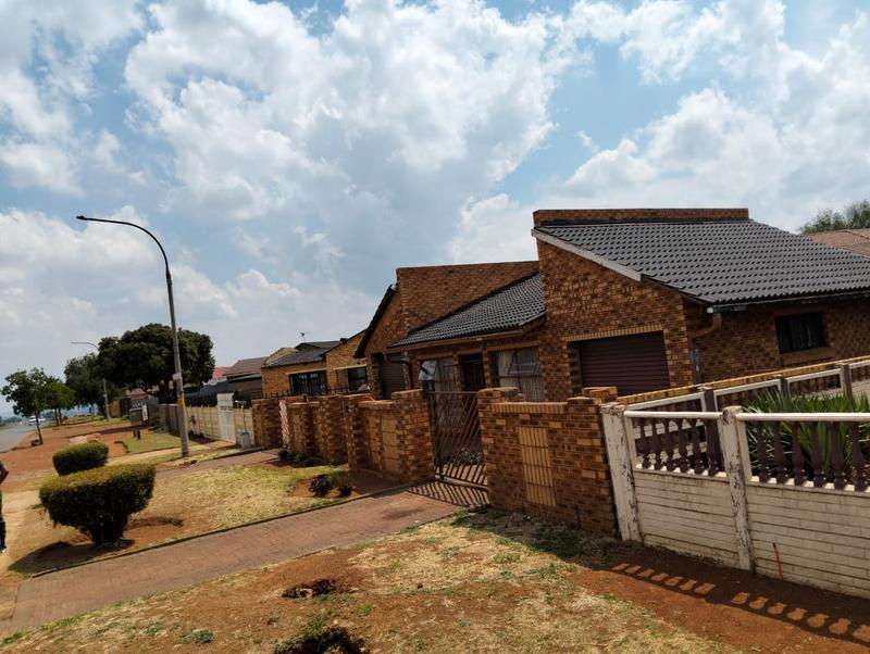 4 Bedroom Property for Sale in Eden Park Gauteng