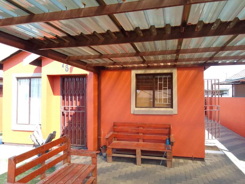 2 Bedroom Property for Sale in Buhle Park Gauteng