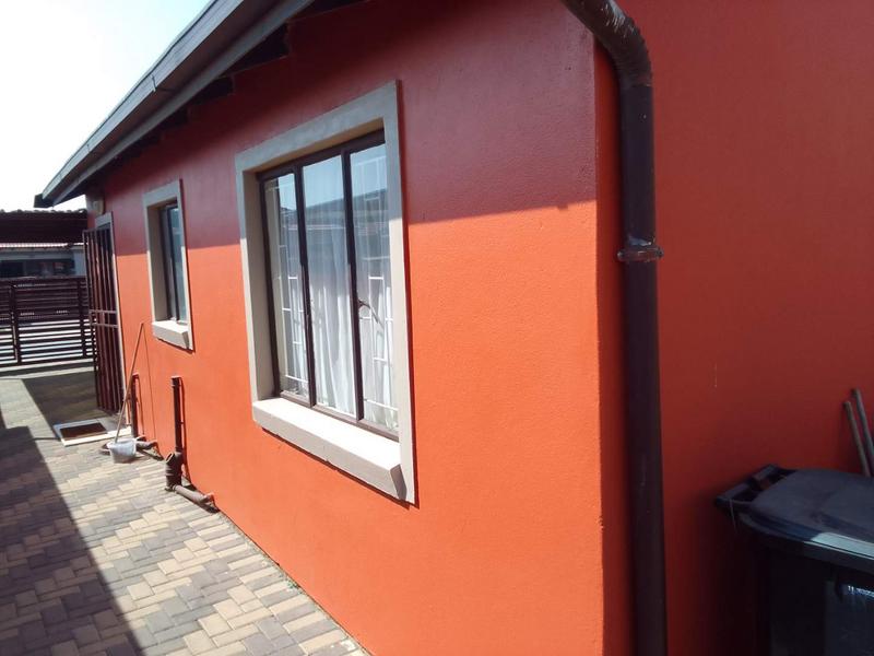 2 Bedroom Property for Sale in Buhle Park Gauteng