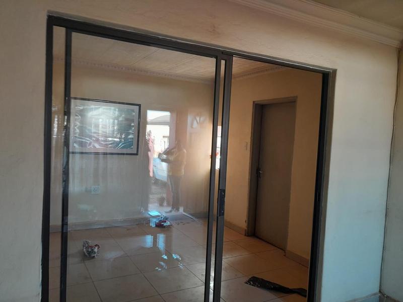 2 Bedroom Property for Sale in Katlehong South Gauteng