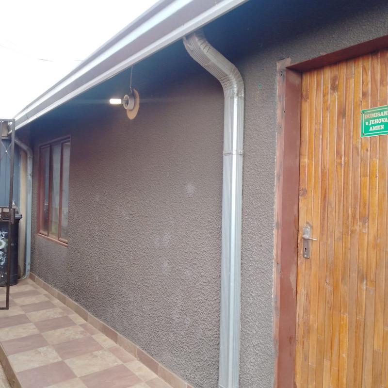 2 Bedroom Property for Sale in Zonkezizwe Gauteng