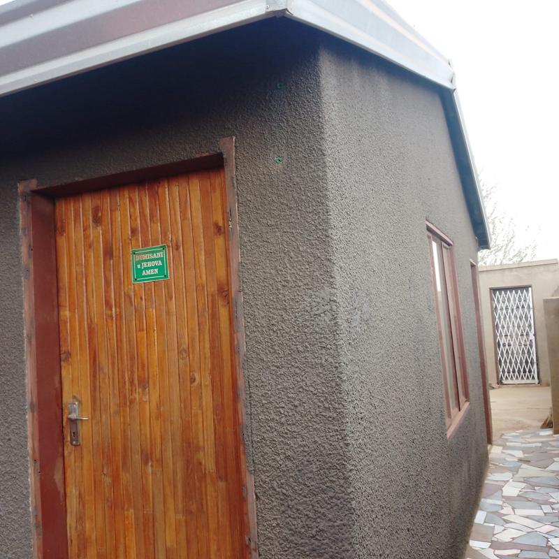 2 Bedroom Property for Sale in Zonkezizwe Gauteng