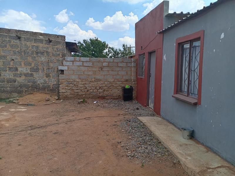 2 Bedroom Property for Sale in Zonkezizwe Gauteng