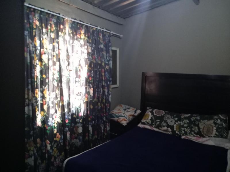 2 Bedroom Property for Sale in Zonkezizwe Gauteng