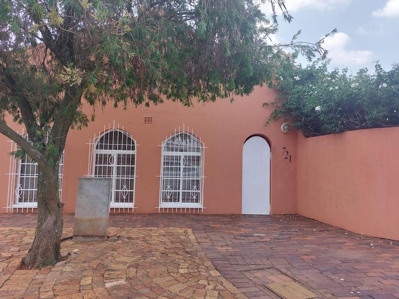 4 Bedroom Property for Sale in Lenasia Gauteng