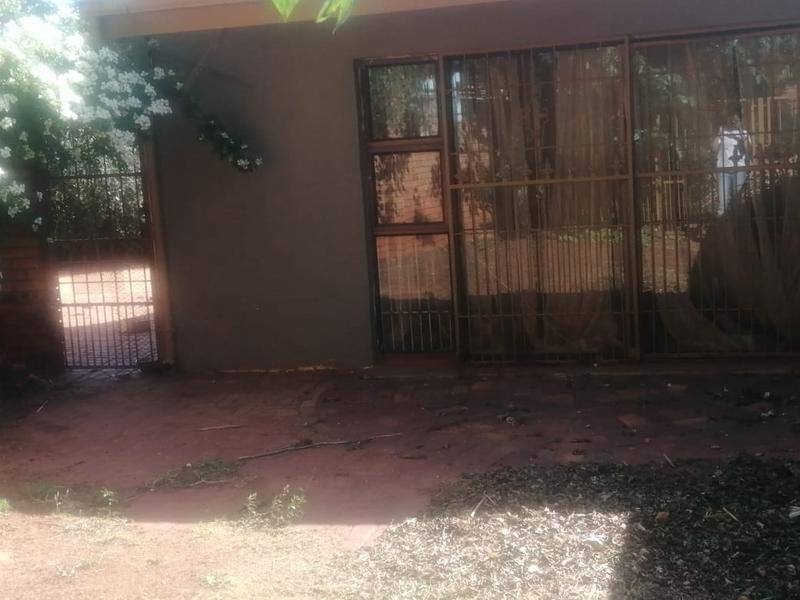 4 Bedroom Property for Sale in Lenasia South Gauteng