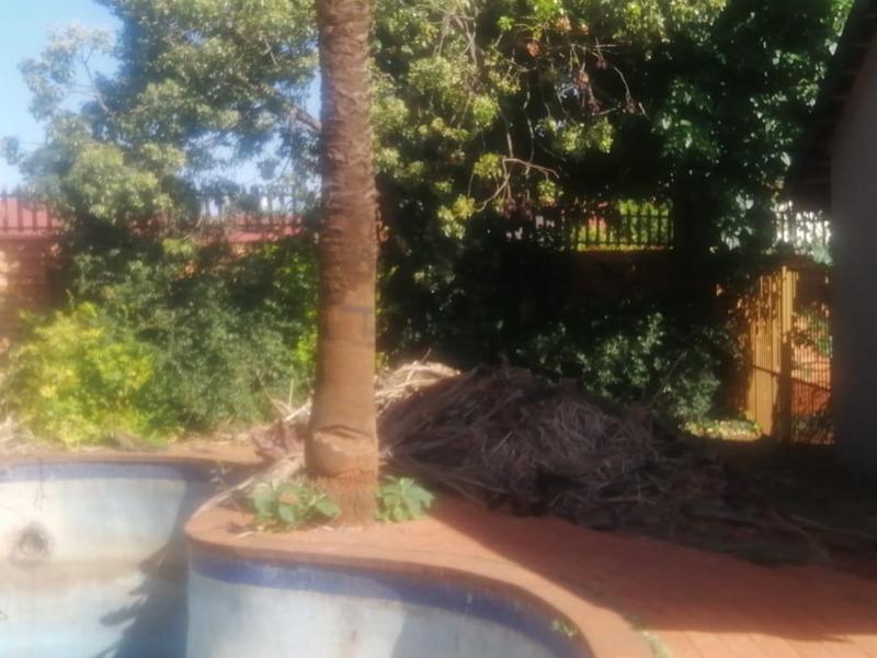 4 Bedroom Property for Sale in Lenasia South Gauteng