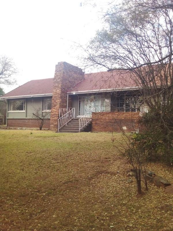 5 Bedroom Property for Sale in Mondeor Gauteng