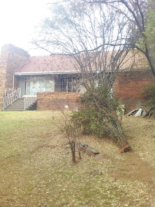 5 Bedroom Property for Sale in Mondeor Gauteng