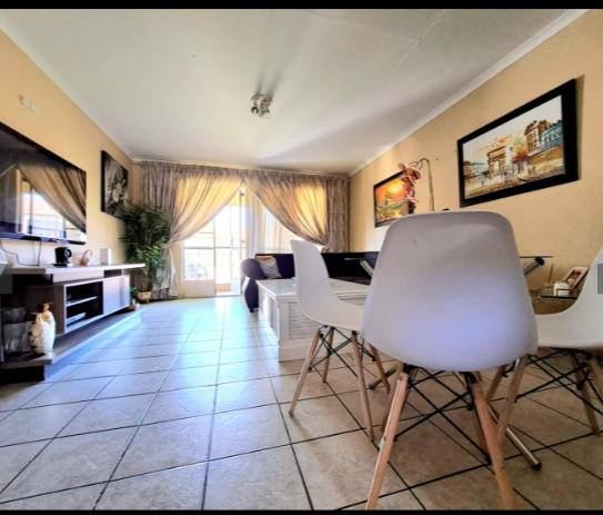 2 Bedroom Property for Sale in Oakdene Gauteng