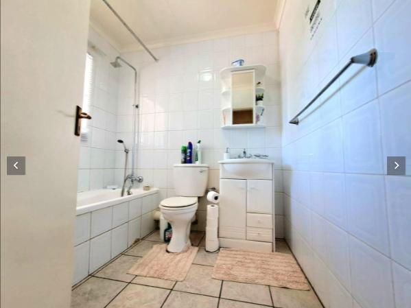 2 Bedroom Property for Sale in Oakdene Gauteng