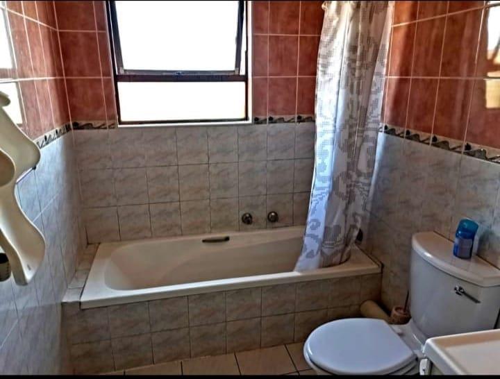 2 Bedroom Property for Sale in Ridgeway A Gauteng