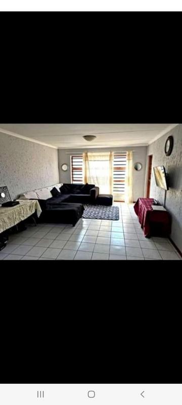 2 Bedroom Property for Sale in Ridgeway A Gauteng