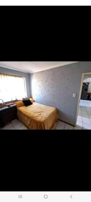 2 Bedroom Property for Sale in Ridgeway A Gauteng