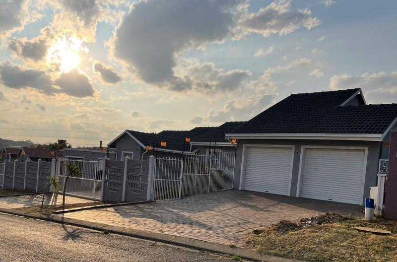 3 Bedroom Property for Sale in Ridgeway A Gauteng