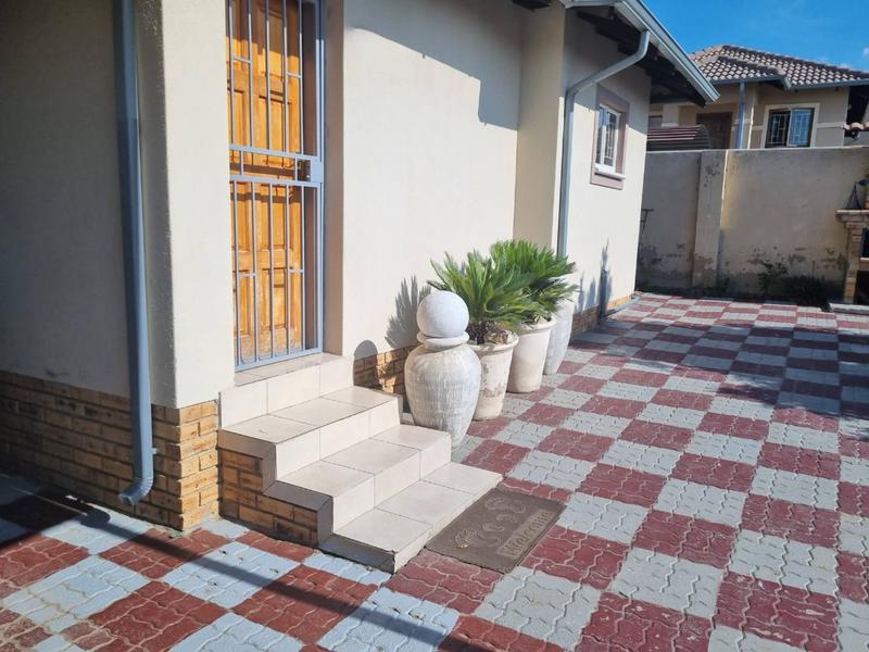 3 Bedroom Property for Sale in Kya Sands Gauteng