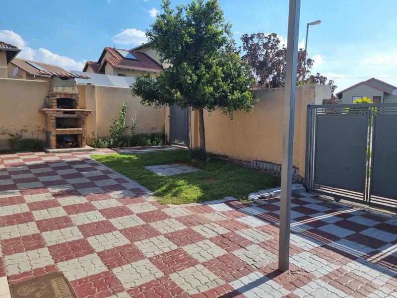 3 Bedroom Property for Sale in Kya Sands Gauteng