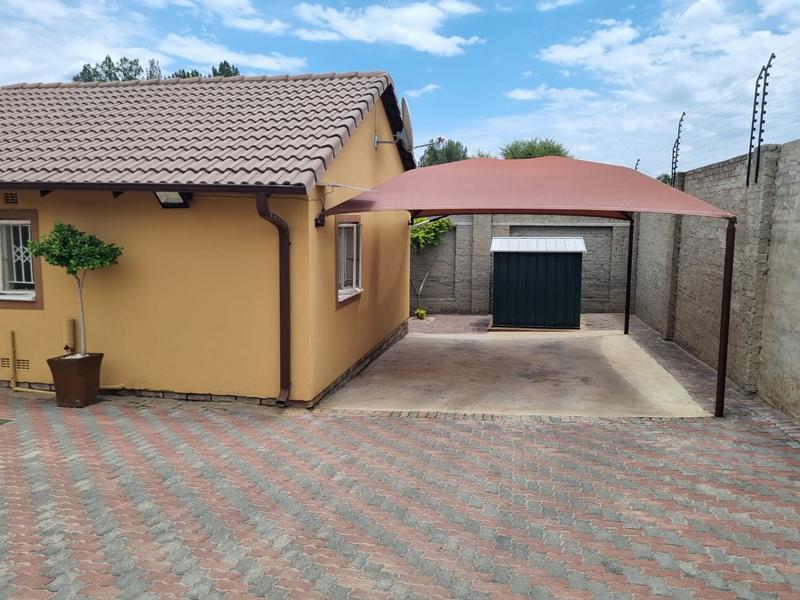 2 Bedroom Property for Sale in Kya Sands Gauteng