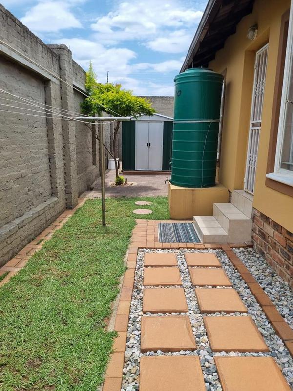 2 Bedroom Property for Sale in Kya Sands Gauteng