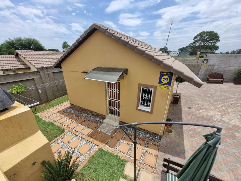 2 Bedroom Property for Sale in Kya Sands Gauteng