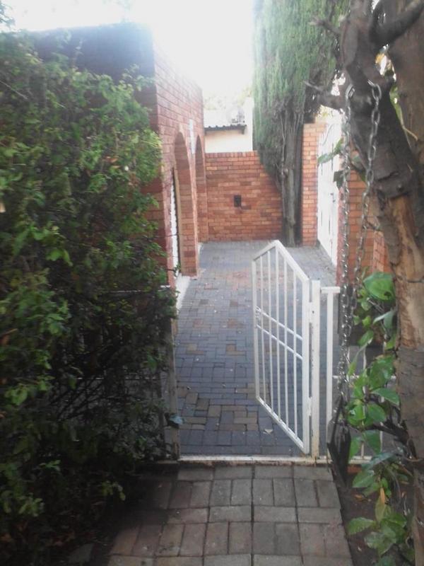 3 Bedroom Property for Sale in Dhlamini Gauteng