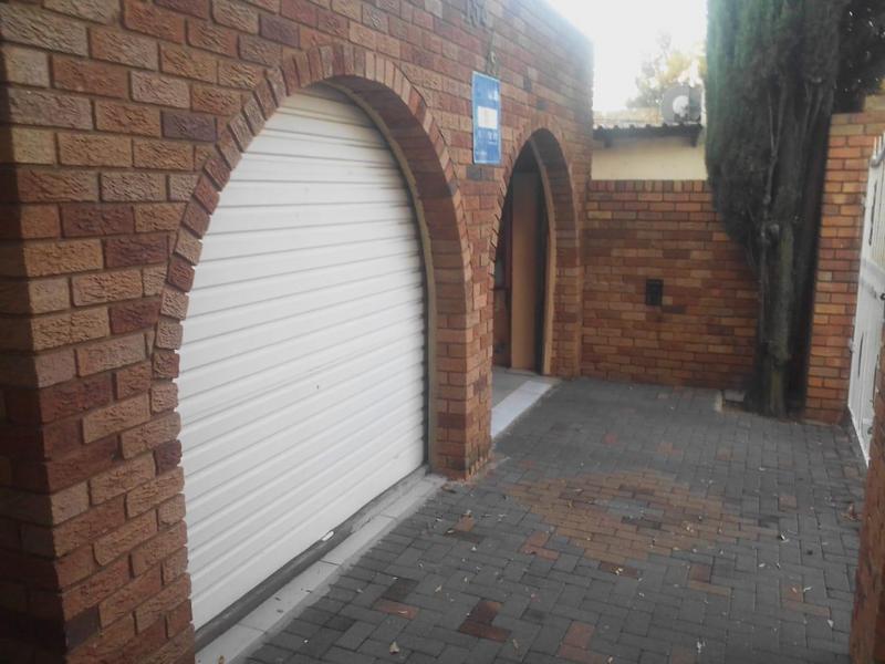 3 Bedroom Property for Sale in Dhlamini Gauteng