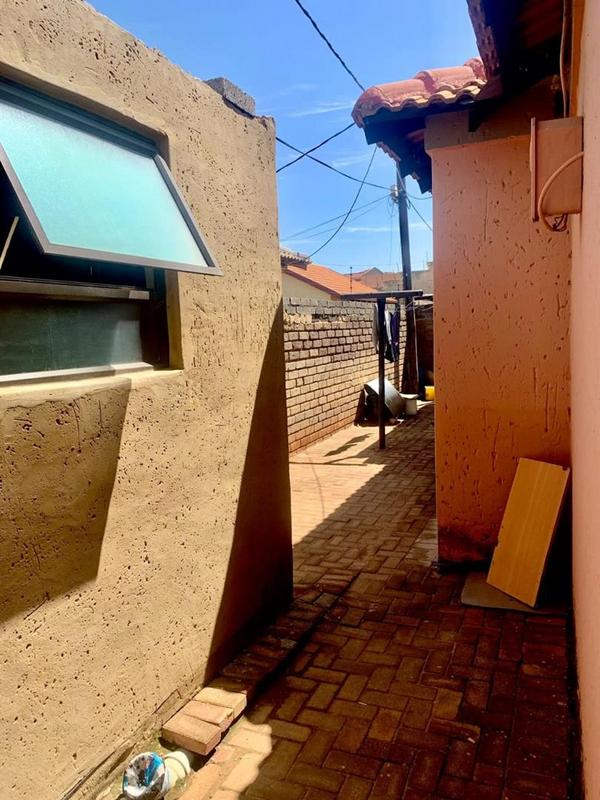 3 Bedroom Property for Sale in Dobsonville Gauteng