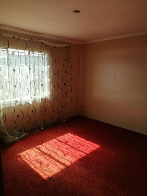 3 Bedroom Property for Sale in Emdeni Gauteng